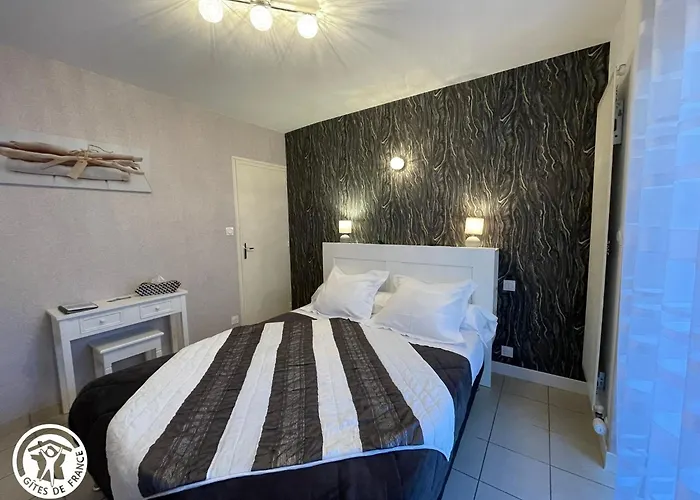 D'hotes Le Cerisier فندق مبيت وإفطار *