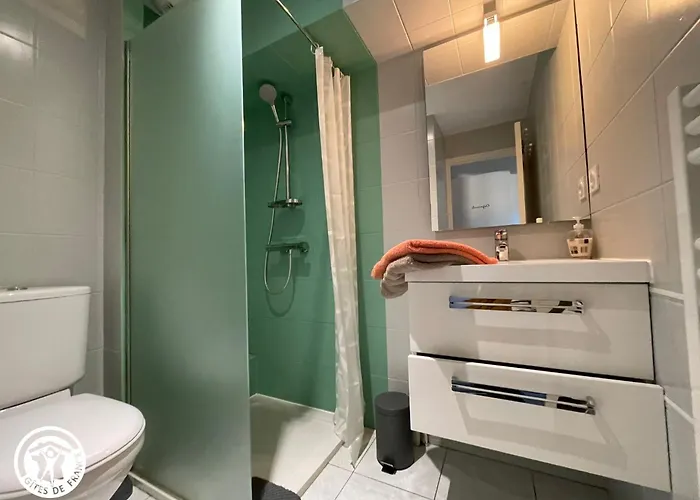 D'hotes Le Cerisier فندق مبيت وإفطار *